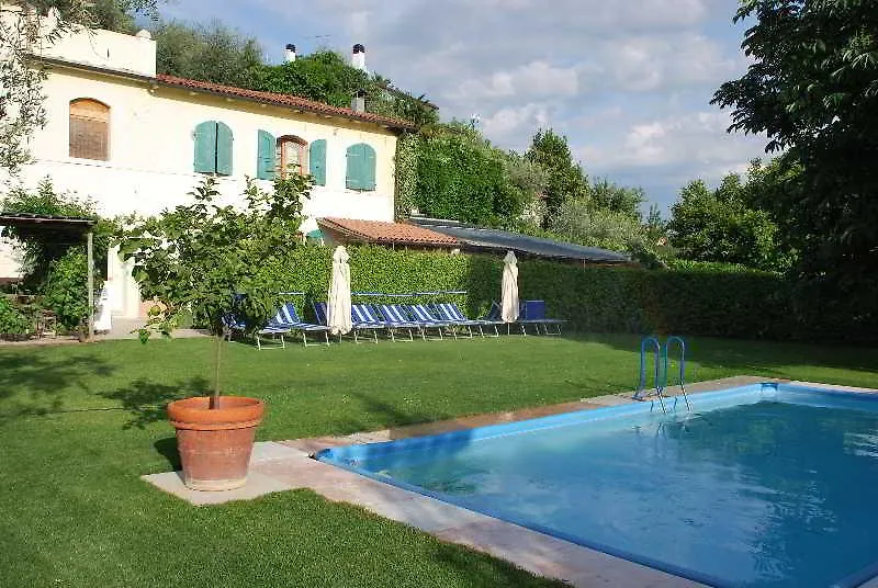 **  La Tinassara Bed & Breakfast Lazise Italy